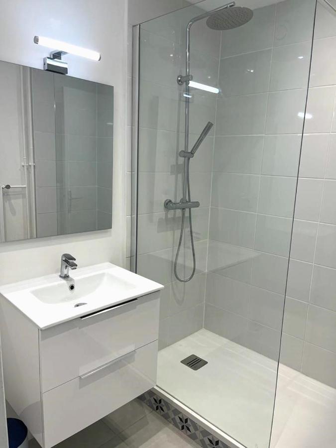 Appartement Le Rousseau Metz Avec Parking Gratuit Luaran gambar
