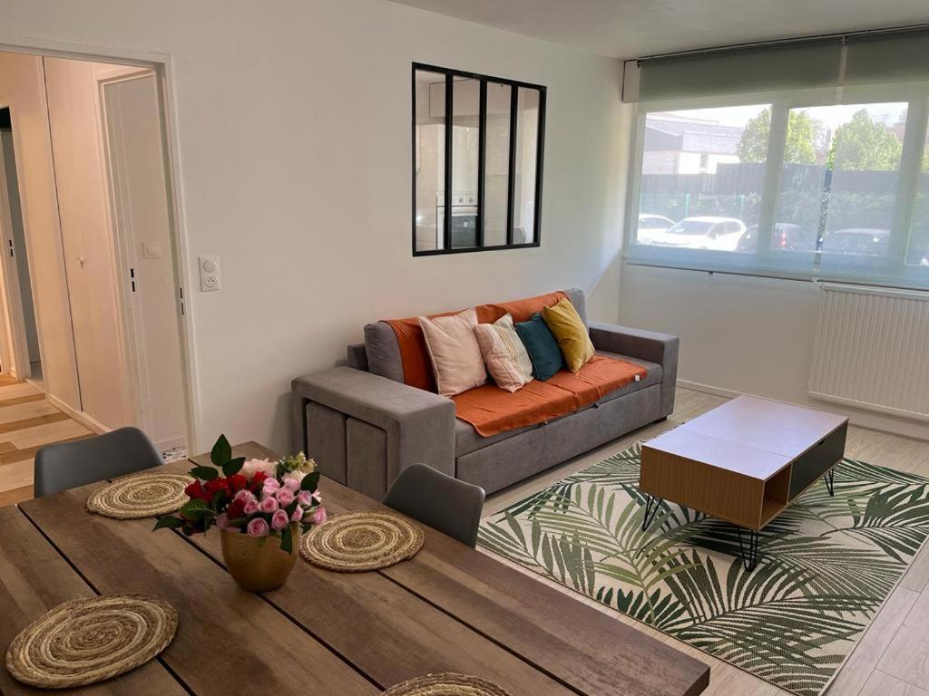 Appartement Le Rousseau Metz Avec Parking Gratuit Luaran gambar